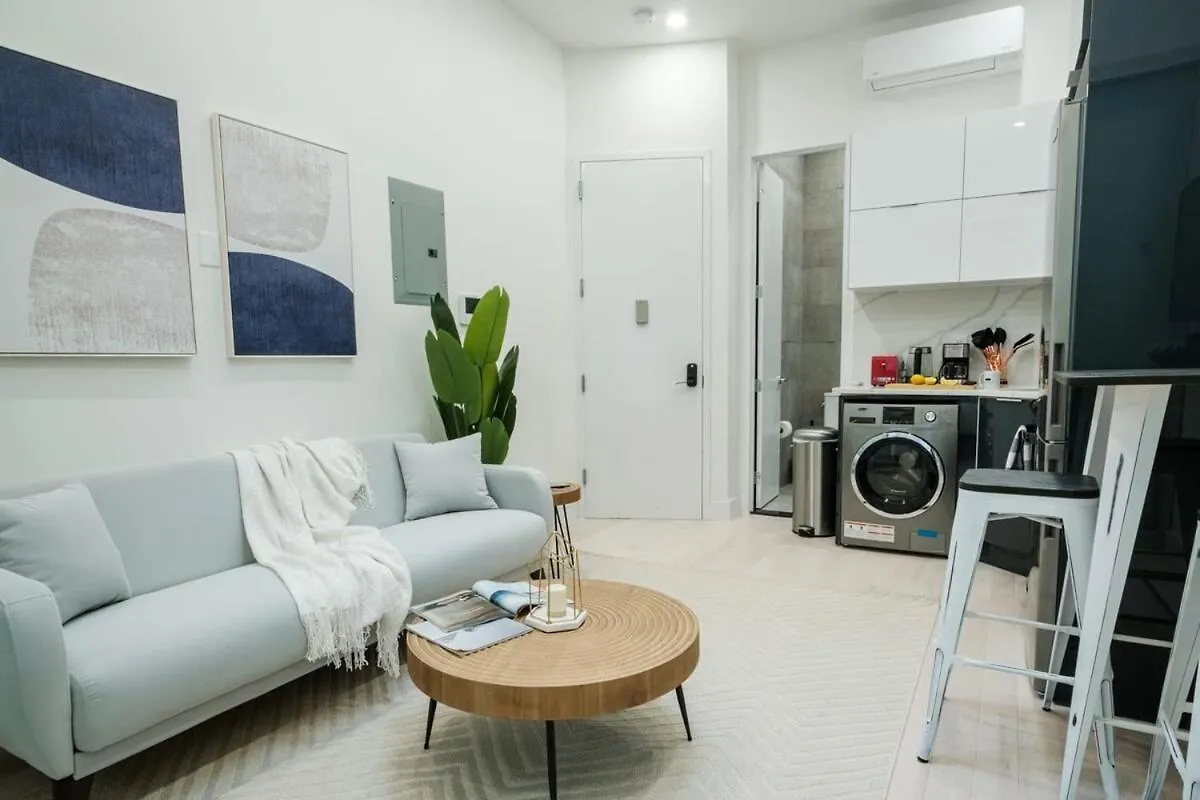 317-4B New 1 Bedroom Prime Upper East Wd Walk 2 C Park 뉴욕 아파트